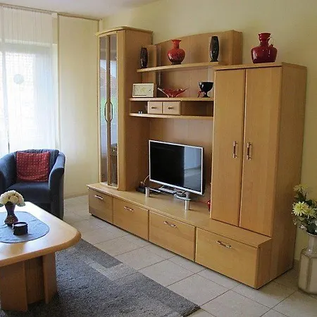Apartment Promenadenweg 10-2 *